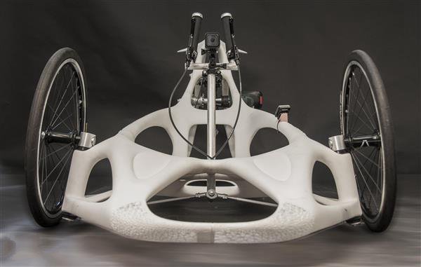 連比賽都用上3D打印了 德國大學生賽車設備融入3D打印技術 連比賽都用上3D打印了 德國大學生賽車設備融入3D打印技術